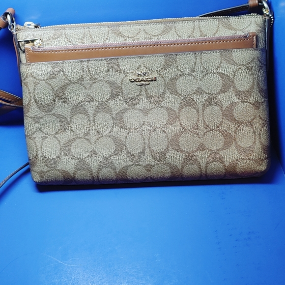 NEW COACH PURSE WITH WALLET - Picture 14 of 14
